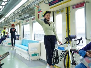 17 Stasiun LRT Jabodebek dengan CCTV di Area Parkir Sepeda 17 Stasiun LRT Jabodebek dengan CCTV di Area Parkir Sepeda