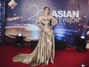 7 Gaya Glamor Luna Maya Pakai Gaun Emas Unik Bersisik, Anggun Mempesona