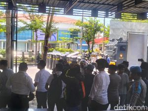 Duduk Perkara Demo Mahasiswa Papua Berakhir Ricuh di Makassar Duduk Perkara Demo Mahasiswa Papua Berakhir Ricuh di Makassar