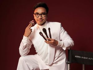 Aeris Kolaborasi dengan Bubah Alfian Rilis 12 Koleksi Makeup Brush Aeris Kolaborasi dengan Bubah Alfian Rilis 12 Koleksi Makeup Brush