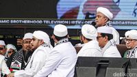 Momen Habib Rizieq Orasi di Reuni Akbar 212