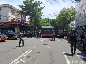 Polisi Pastikan Tak Ada Mahasiswa Papua Ditahan Pascademo Ricuh di Makassar Polisi Pastikan Tak Ada Mahasiswa Papua Ditahan Pascademo Ricuh di Makassar