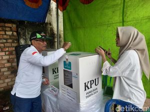 PSU di Hari Kerja, Puluhan Warga Palembang Ramai-ramai Nyoblos Pukul 7 Pagi