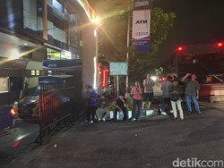Penyelenggara Negara Terjaring OTT KPK Dibawa ke Polresta Pekanbaru