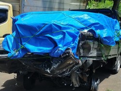 Mobil Pikap Sampai Terpental-Berputar Usai Ditabrak BMW di Tol Serpong