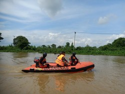 Perahu Getek Terbalik Disapu Ombak di Muara Enim, 1 Orang Dilaporkan Hilang