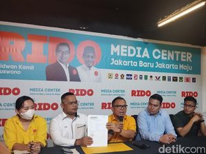 DKPP Verifikasi Laporan Kubu RK-Suswono ke KPU DKI soal Undangan Nyoblos DKPP Verifikasi Laporan Kubu RK-Suswono ke KPU DKI soal Undangan Nyoblos