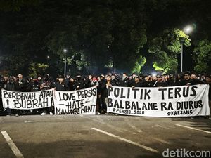 Suporter Persis Protes-Boikot Laga Lawan Barito Putera, Ini Tuntutannya Suporter Persis Protes-Boikot Laga Lawan Barito Putera, Ini Tuntutannya