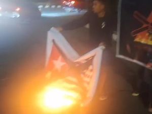Aliansi Mahasiswa Maluku di Makassar Demo Tolak Separatisme-Bakar Bendera OPM