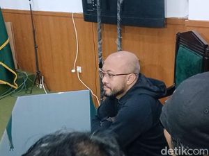 Galiech Bantah Keras 3 Isu Penyebab Digugat Cerai Asri Welas