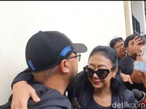 Video Galiech Ridha Bantah soal Isu Asri Welas Punya Pacar Bule Video Galiech Ridha Bantah soal Isu Asri Welas Punya Pacar Bule