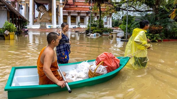 Banjir Merendam Thailand, Paksa Ribuan Orang Mengungsi