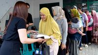 Bantuan Sembako untuk Warga Terdampak Banjir di Jakarta
