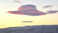 Foto Bentuk Unik Awan yang Bikin Takjub dan Tercengang