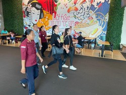 2 Cewek Rusia Layani Pijat Plus-plus di Bali, Sex Toys Diamankan