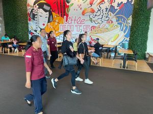 2 WN Rusia Jadi Terapis Pijat Plus-plus di Bali, Petugas Amankan Sex Toys 2 WN Rusia Jadi Terapis Pijat Plus-plus di Bali, Petugas Amankan Sex Toys