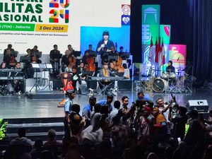 Usai Beri Sambutan, Gibran Jadi Rebutan Selfie di Peringatan Hari Disabilitas