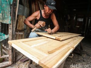 Intip Jasa Ukir Lemari Jepara di Klender