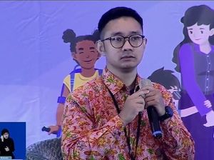Ipang, Alumni UNJ & Teman Tuli yang Sempat Ditolak 100 Perusahaan-Kini Kerja di Bank Ipang, Alumni UNJ & Teman Tuli yang Sempat Ditolak 100 Perusahaan-Kini Kerja di Bank