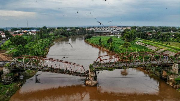 Jembatan Peninggalan Belanda di Nganjuk Rusak dan Ditutup