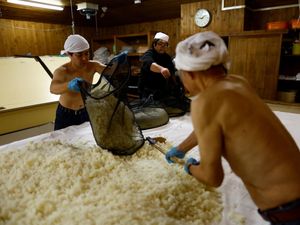 Jepang Daftarkan Pembuatan Sake Jadi Warisan Takbenda UNESCO