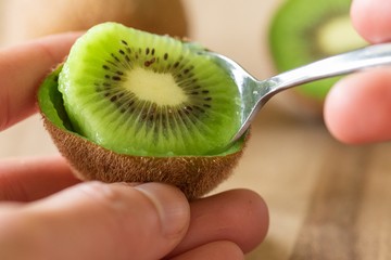 Jangan Asal Buang! 5 Kulit Buah Ini Ternyata Kaya Nutrisi dan Bisa Dikonsumsi