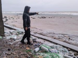 Nelayan Tewas Tenggelam Saat Perbaiki Jaring di Perairan Garut Nelayan Tewas Tenggelam Saat Perbaiki Jaring di Perairan Garut