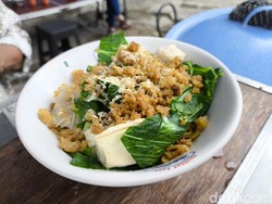 Uniknya Mi Yamin Kipas di Cirebon, Masih Dimasak Pakai Arang