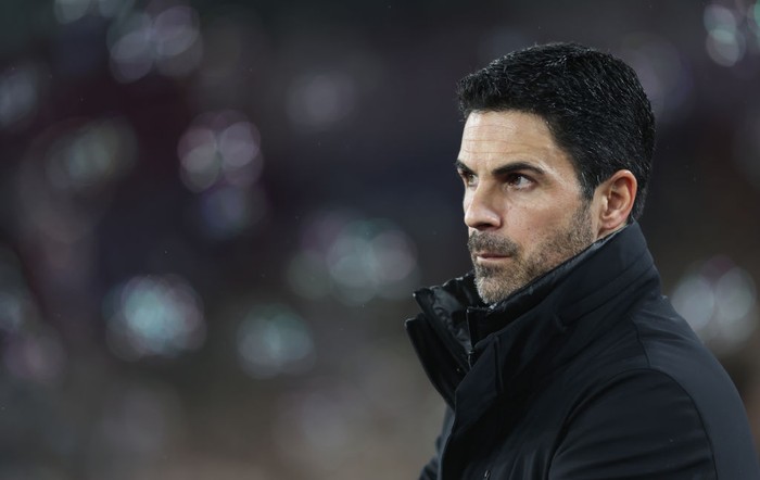 LONDON, ENGLAND - NOVEMBER 30: Arsenal manager Mikel Arteta during the Premier League match between West Ham United FC and Arsenal FC at London Stadium on November 30, 2024 in London, England. (Photo by Rob Newell - CameraSport via Getty Images)