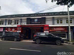 Video 2 Napi Sumedang Kabur saat Pos Jaga Kosong