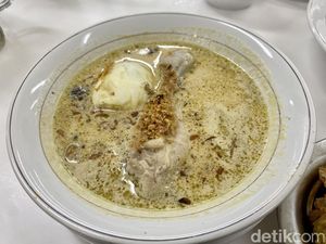 Opor Susu Legendaris : Hangat Gurih Opor Kuah Susu Ayam Asap dan Daging Sapi Opor Susu Legendaris : Hangat Gurih Opor Kuah Susu Ayam Asap dan Daging Sapi