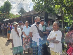 Ratusan Warga Antusias Ikuti PSU di Tulikup di Gianyar