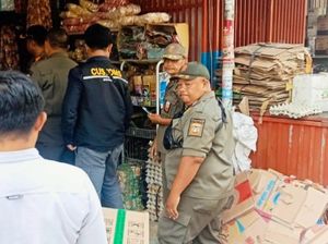 Sidak Puluhan Toko Kelontong, Satpol PP Karangasem Sita 5 Merek Rokok Ilegal