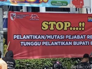 Ramai Spanduk Stop Mutasi Pejabat Rembang, Ini Respons Bupati-DPRD Ramai Spanduk Stop Mutasi Pejabat Rembang, Ini Respons Bupati-DPRD