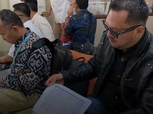 Video: Tim RK-Suswono Datangi Bawaslu Lapor Adanya Main Mata di Pilkada Jakarta