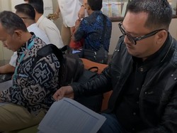 Video: Tim RK-Suswono Datangi Bawaslu Lapor Adanya Main Mata di Pilkada Jakarta