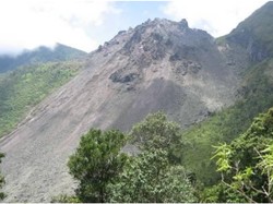Warga Diminta Tak Masuki Radius 5 Km Gunung Anak Ranakah NTT
