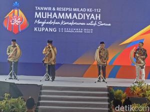 Prabowo Buka Tanwir dan Milad ke-112 Muhammadiyah dengan Petikan Sasando Prabowo Buka Tanwir dan Milad ke-112 Muhammadiyah dengan Petikan Sasando