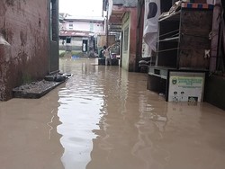 Kampung Aur Medan Banjir Lagi, Sempat Setinggi 2 Meter Kini Mulai Surut
