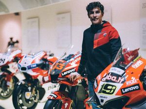 Marc Marquez Mampir ke Markas Ducati Marc Marquez Mampir ke Markas Ducati