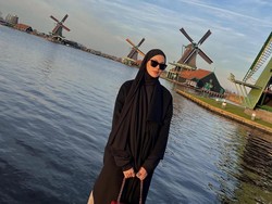 Rindu Berat, Paula Verhoeven Berharap Bisa Tidur Lagi Bareng Kedua Anaknya