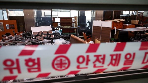 Potret Kerusakan di Gedung Parlemen Korsel Usai Anggota Tolak Darurat Militer
