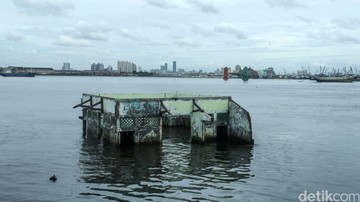 The Submerged Sanctuary: Unveiling the Lost Mosque of Wal Aduna