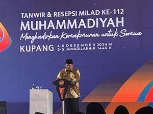 Canda Prabowo Kader Muhammadiyah di Mana-mana: Ada di Kiri, Kanan, Tengah Canda Prabowo Kader Muhammadiyah di Mana-mana: Ada di Kiri, Kanan, Tengah