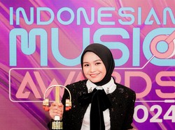 Makna dan Lirik Lagu Berharap Pada Timur Salma Salsabil