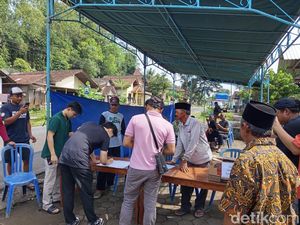 Kedatangan Banyak Tamu Usai Diolok Gus Miftah, Sunhaji Kecapekan