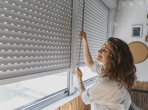 Mengenal Apa Itu Roller Blind dan Kisaran Harganya Mengenal Apa Itu Roller Blind dan Kisaran Harganya