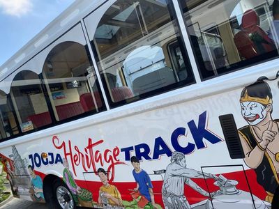 Keliling Jogja Naik Bus JHT Ternyata Seru Juga, Gratis Pula!
