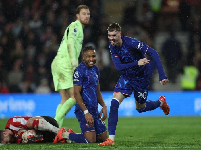 SOUTHAMPTON, ENGLAND - DECEMBER 04: Cole Palmer of Chelsea celebrates scoring his teams fourth goal during the Premier League match between Southampton FC and Chelsea FC at St Marys Stadium on December 04, 2024 in Southampton, England. (Photo by Chris Lee - Chelsea FC/Chelsea FC via Getty Images)