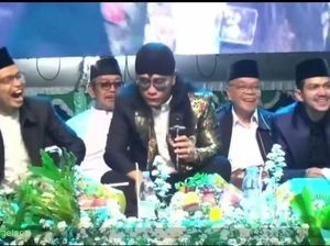 Usman Ali Ngaku Khilaf Saat Ngakak Bareng Gus Miftah ke Sunhaji Usman Ali Ngaku Khilaf Saat Ngakak Bareng Gus Miftah ke Sunhaji